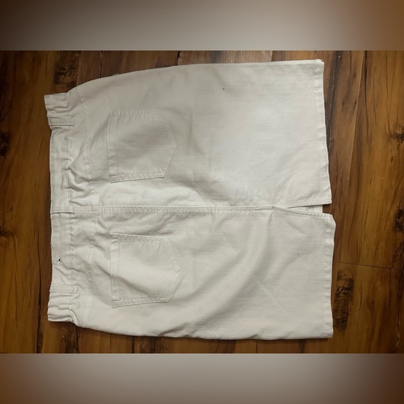 Basic Edition White Large Jean Skirt - Picture 2 of 3